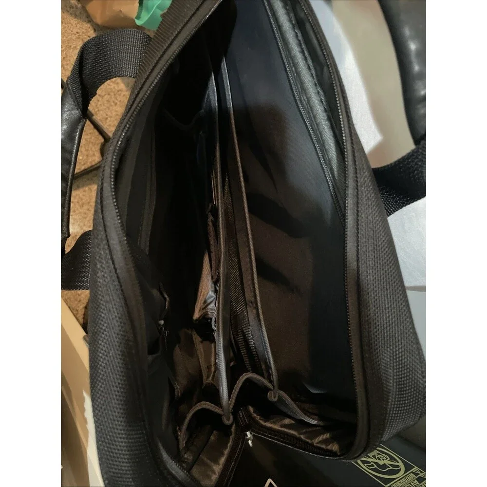 Briggs & Riley laptop / Travel Bag, Serial Number #05-BB101-0571931-2